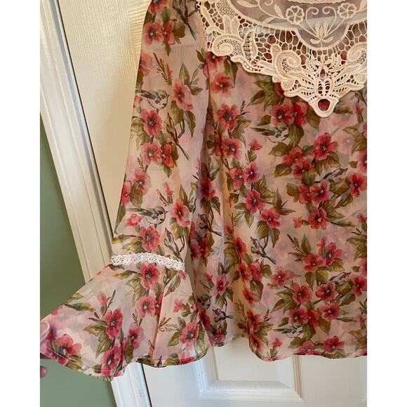 Disney Collection by LC Lauren Conrad Blouse Snow White Sz XS Floral Fairycore - Picture 4 of 9